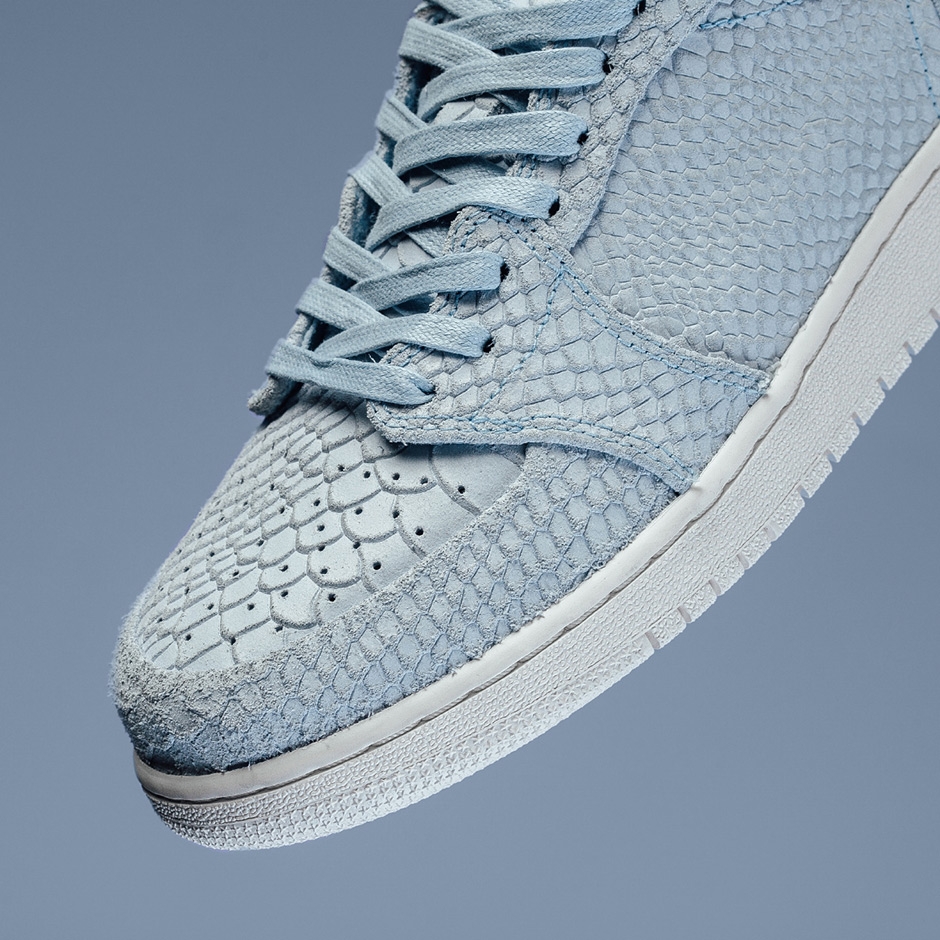 ice blue af1
