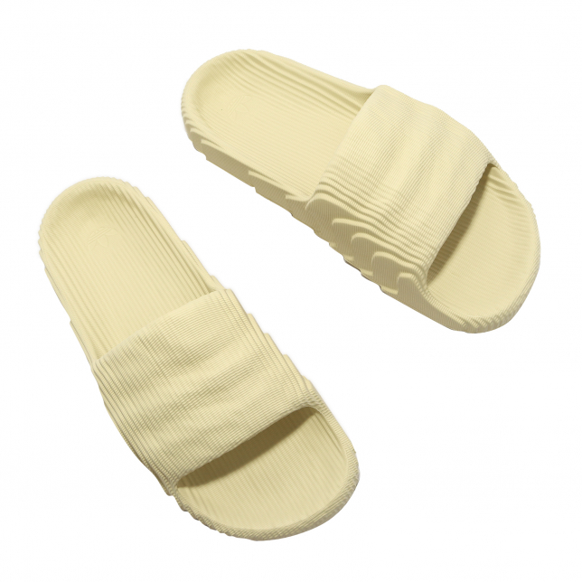 adidas Adilette 22 Slides Desert Sand