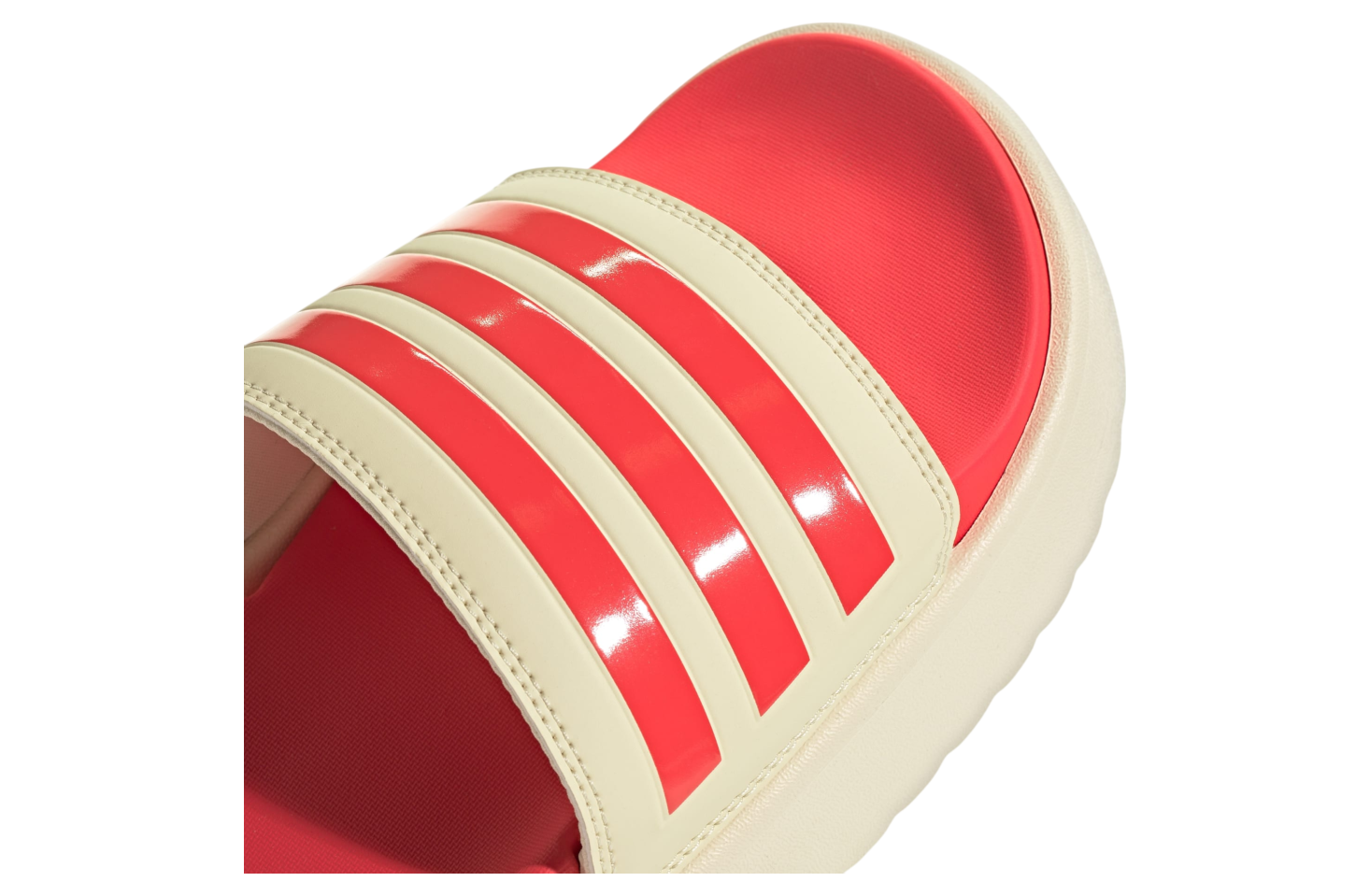 Adidas Adilette Platform Wmns Warm Vanilla / Semi Lucid Red