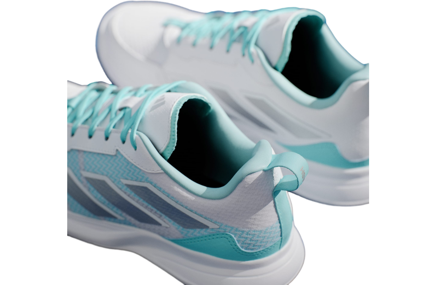 Adidas Avaflash Low Wmns Cloud White / Silver Metallic / Flash Aqua