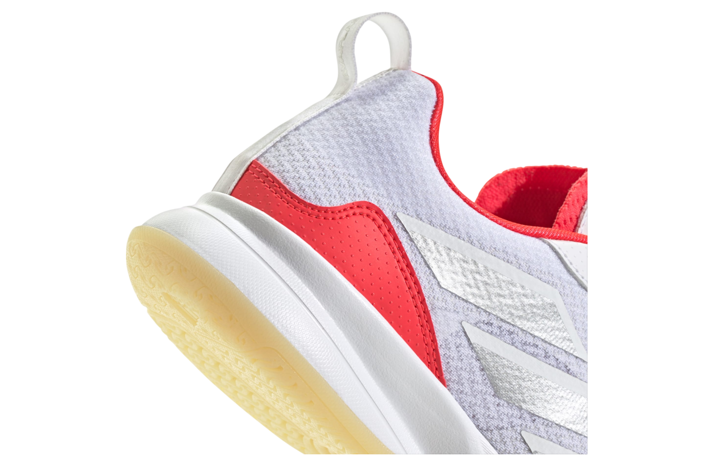 Adidas Avaflash Low WMNS Cloud White / Silver Metallic / Lucid Red