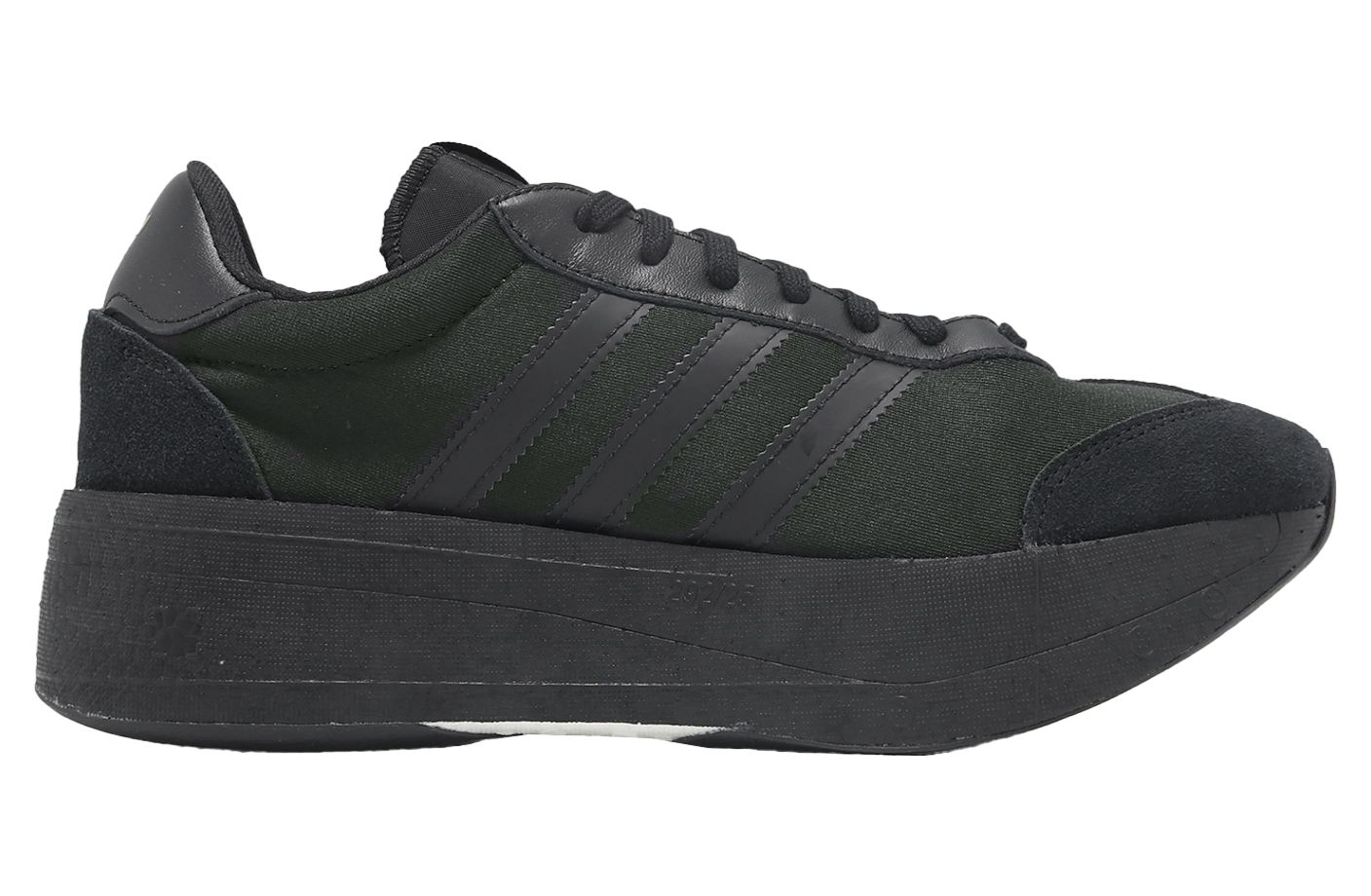 Adidas City RNR Core Black / Gold Metallic