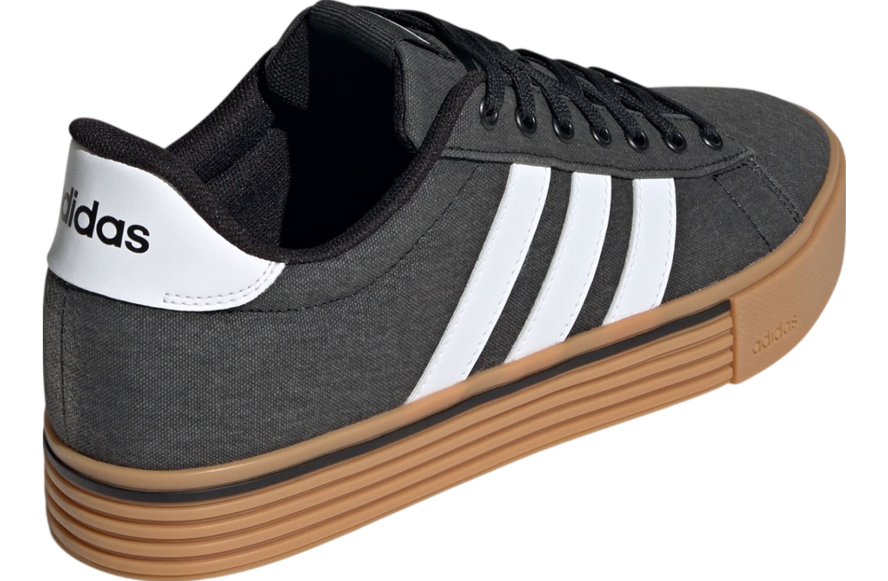 Adidas Daily 4.0 Core Black / Cloud White / Gum