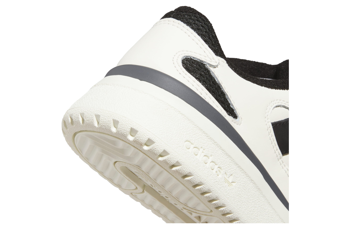 Adidas Forum 2000 GS Off White / Core Black