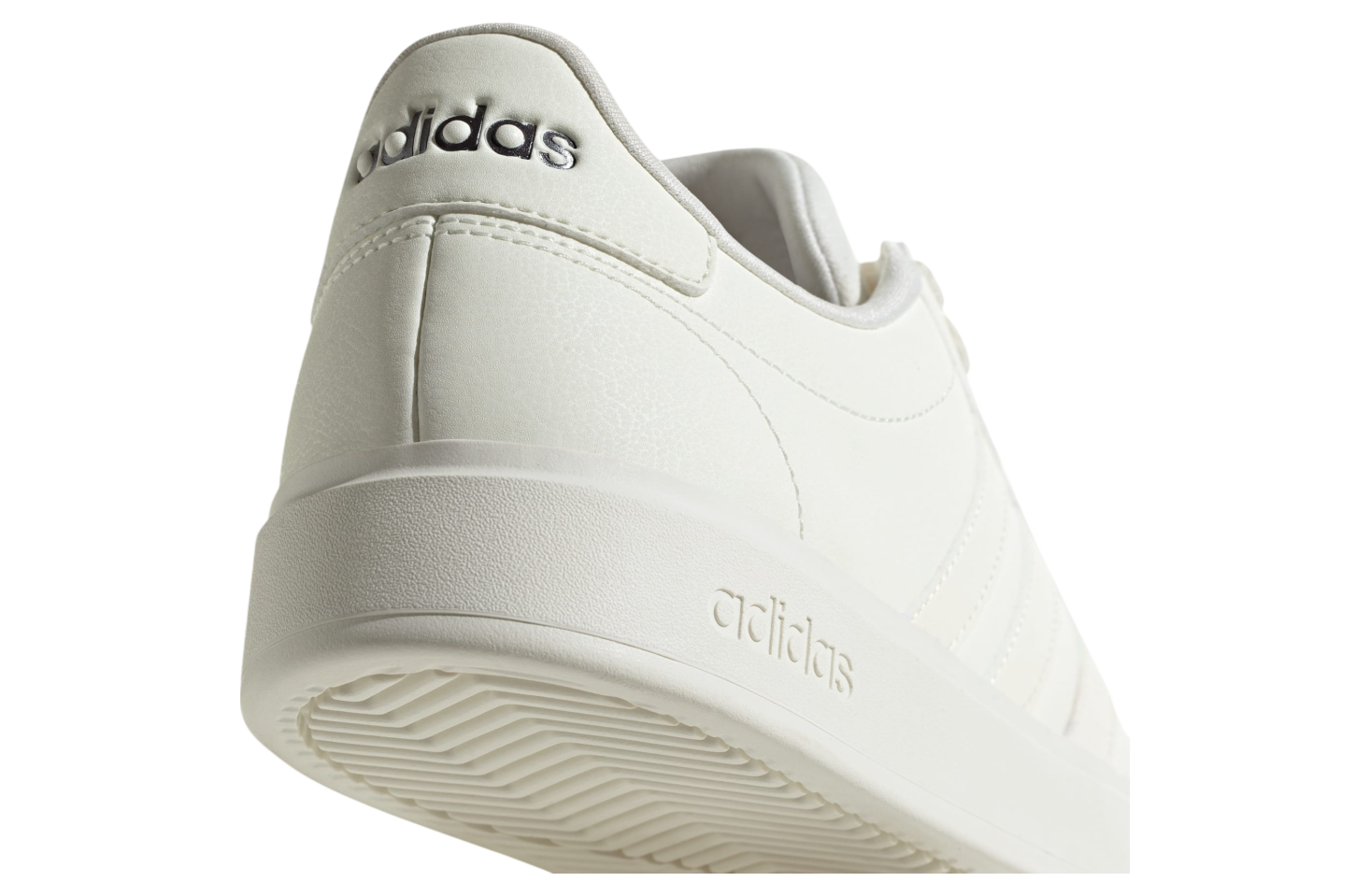 Adidas Grand Court 2.0 WMNS Off White / Shadow Earth Met.