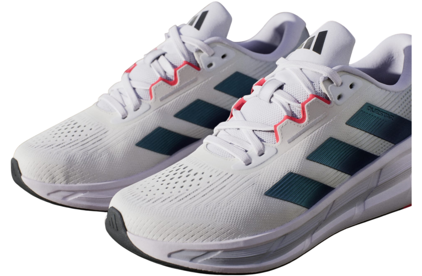 Adidas Questar 3 Cloud White / Core Black / Pure Ruby