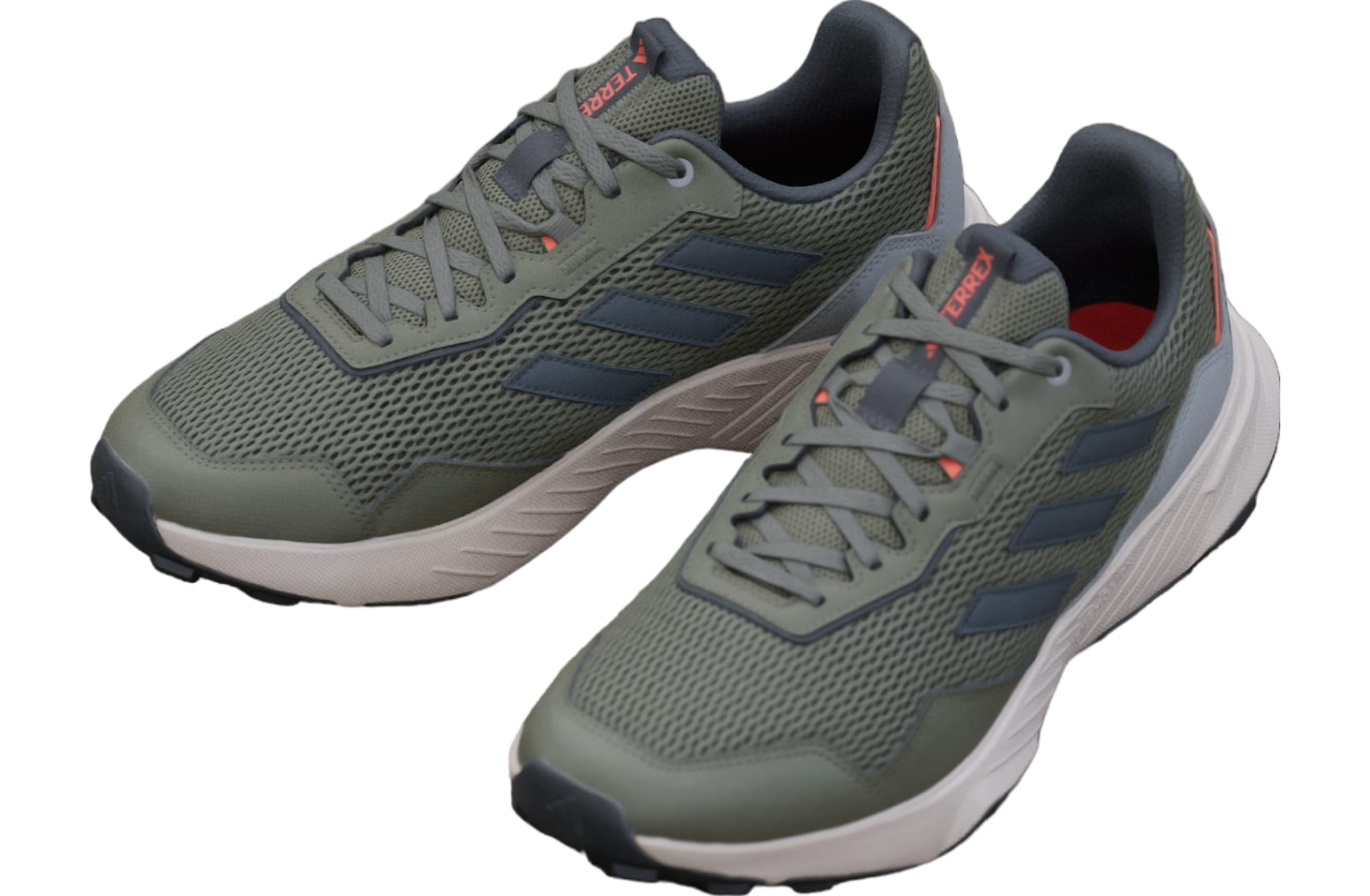 Adidas Tracefinder Charcoal Solid Grey / Carbon