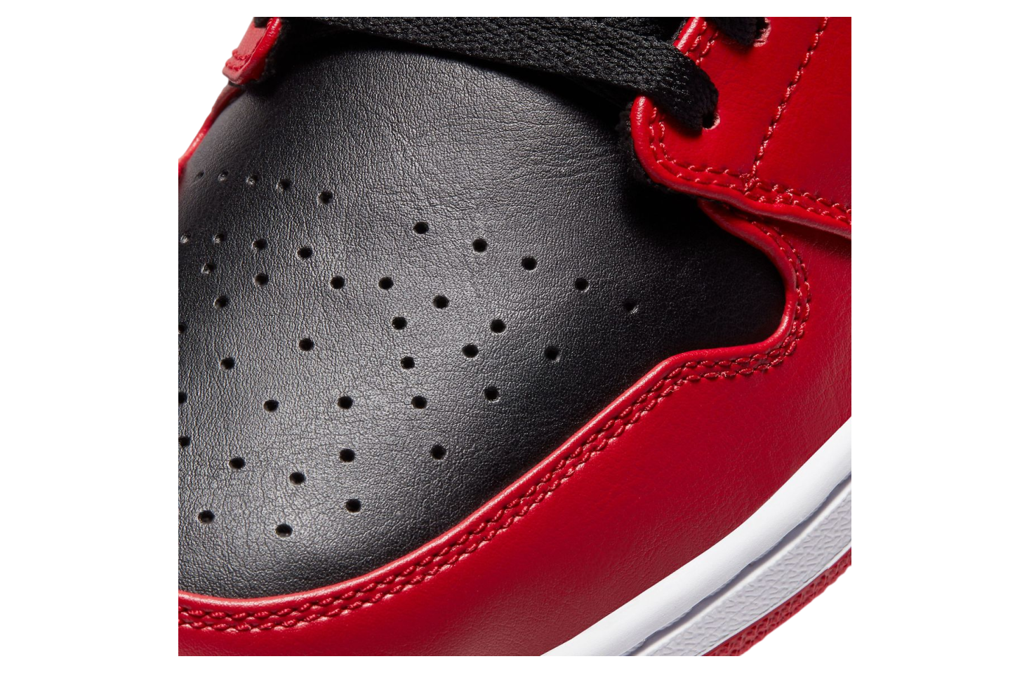 Air Jordan 1 Low Black / Varsity Red