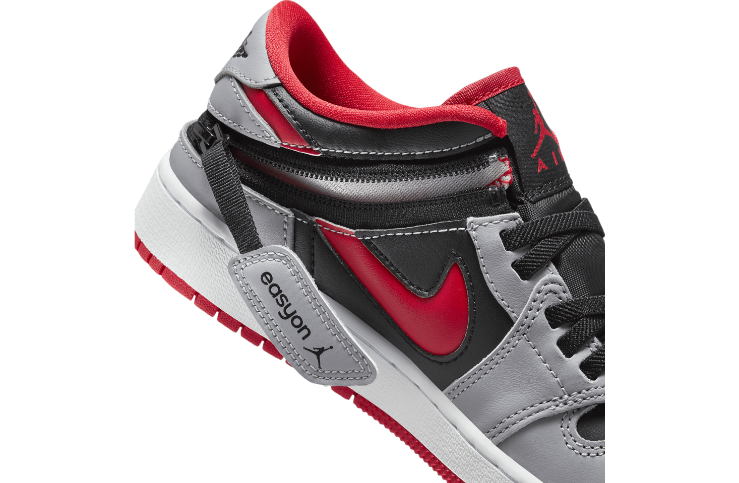 Air Jordan 1 Low FlyEase GS Black / Cement Grey / Fire Red