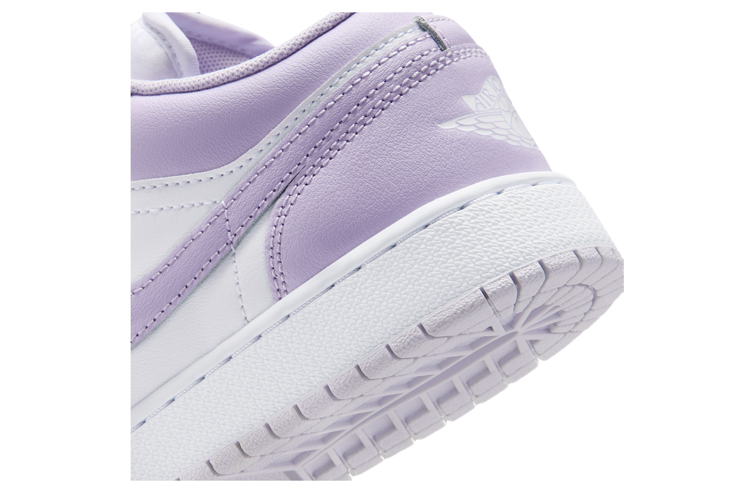 Air Jordan 1 Low GS Barely Grape / Violet Mist