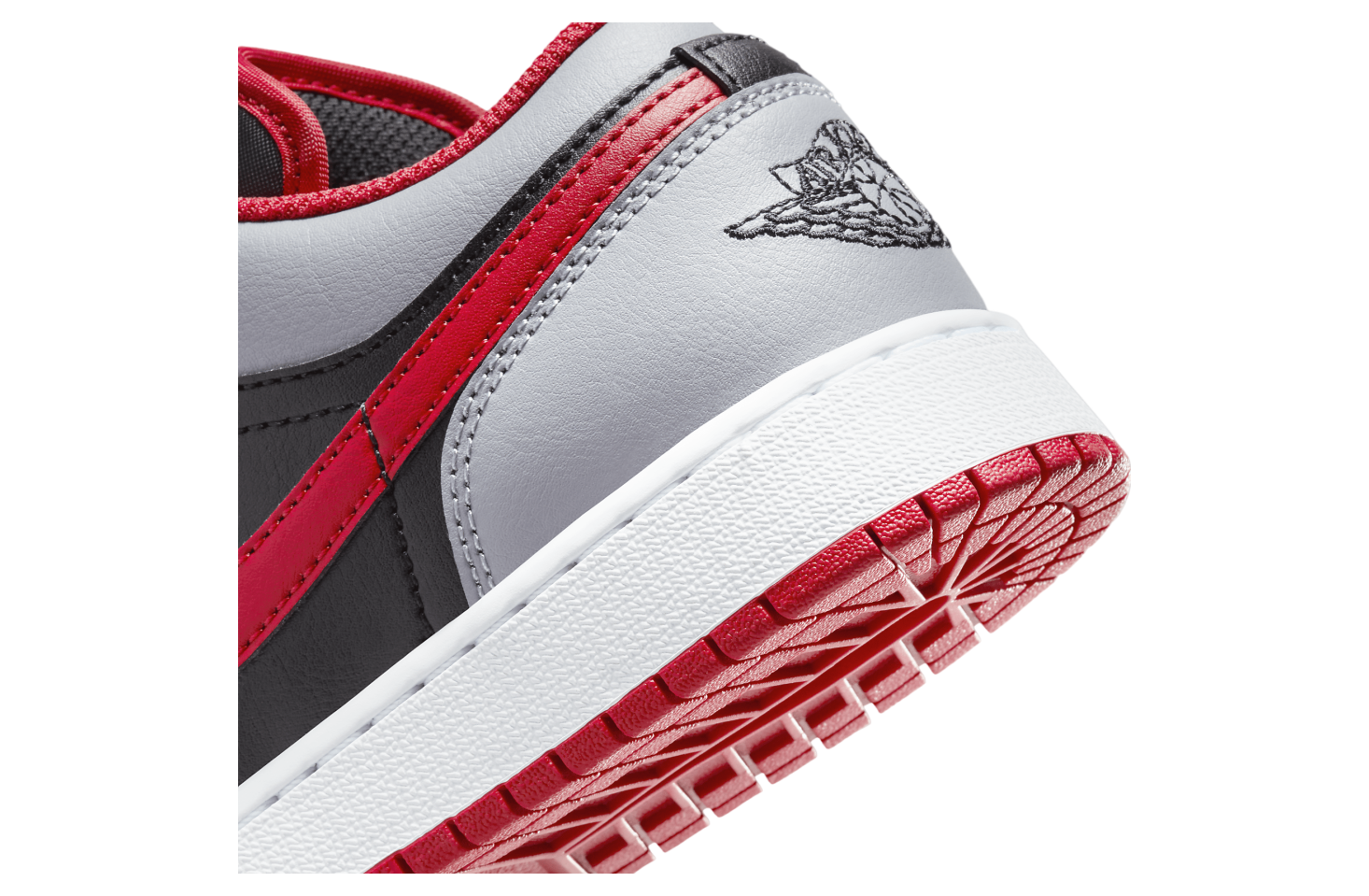 Air Jordan 1 Low GS Black / Cement Grey / Fire Red