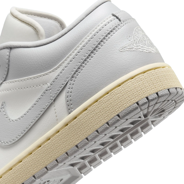 Air Jordan 1 Low Light Grey / Sail