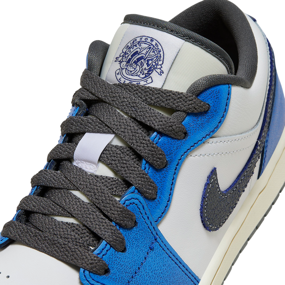 Air Jordan 1 Low SE Flight Vintage