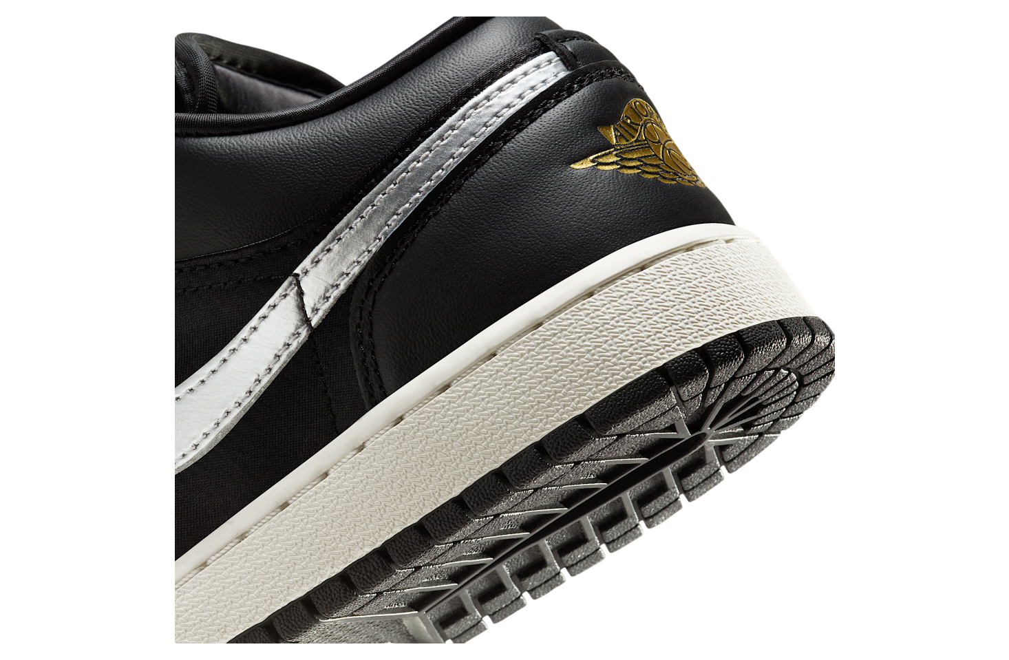 Air Jordan 1 Low SE GS Black / Sail