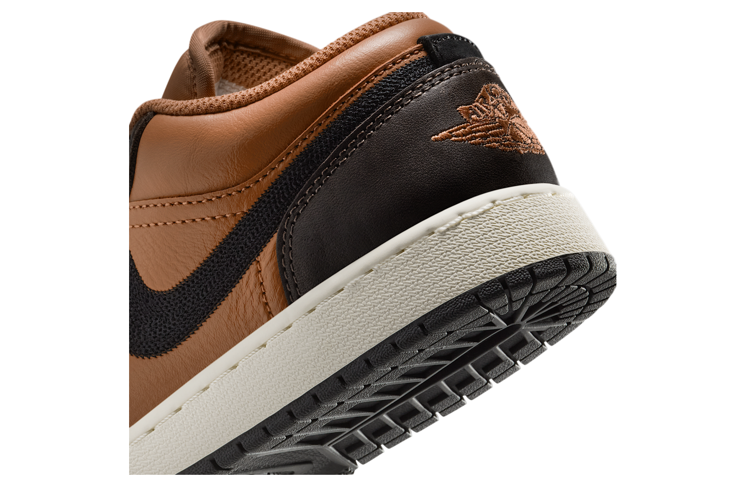 Air Jordan 1 Low SE GS Flax / Baroque Brown