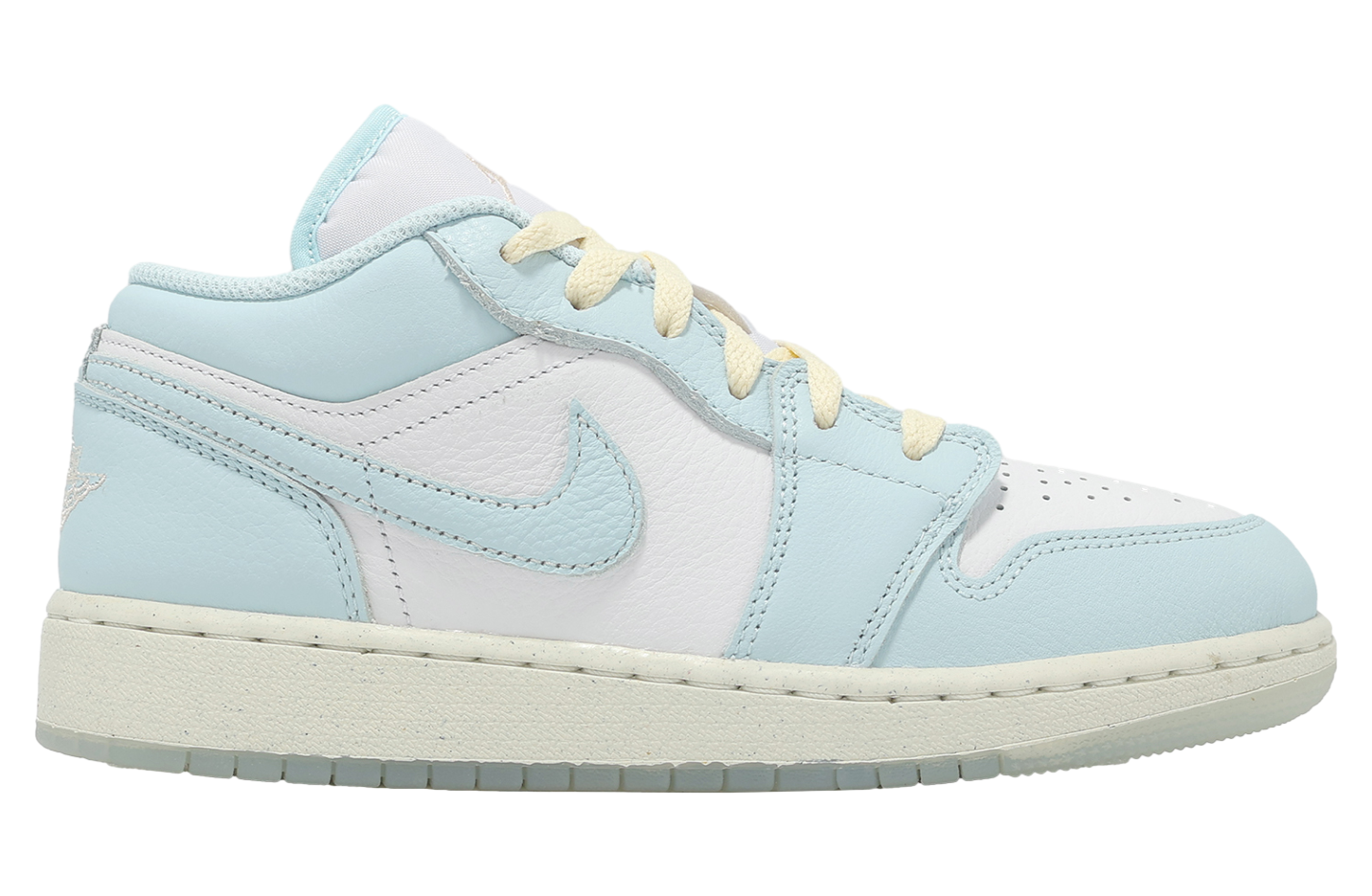 NIKE AIR JORDAN 1 LOW SE GLACIER BLUE/SEA GLASS 国内発送 ipad_air-jordan-1-low-se-gs-