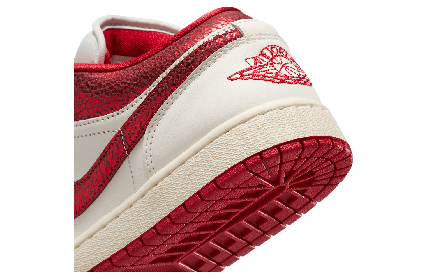 国内配送 NIKE W AIR JORDAN 1 LOW SE SAIL/V.RED-T.RED Air Jordan 1 Low SE WMNS Sail / Team Red - Apr 2025 - HJ9338
