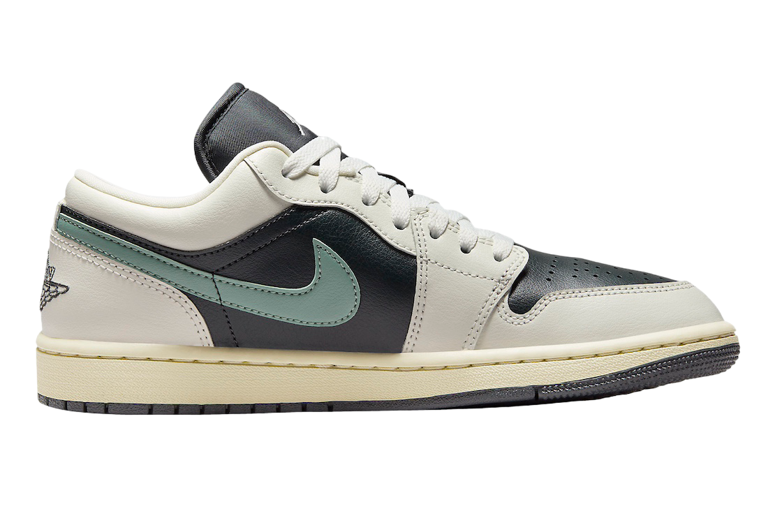 Air Jordan 1 Low WMNS Jade Smoke