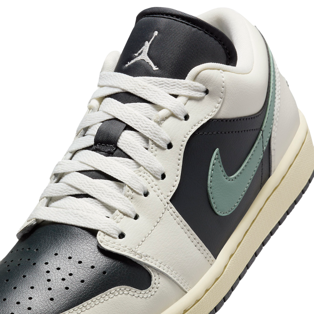 Air Jordan 1 Low WMNS Jade Smoke