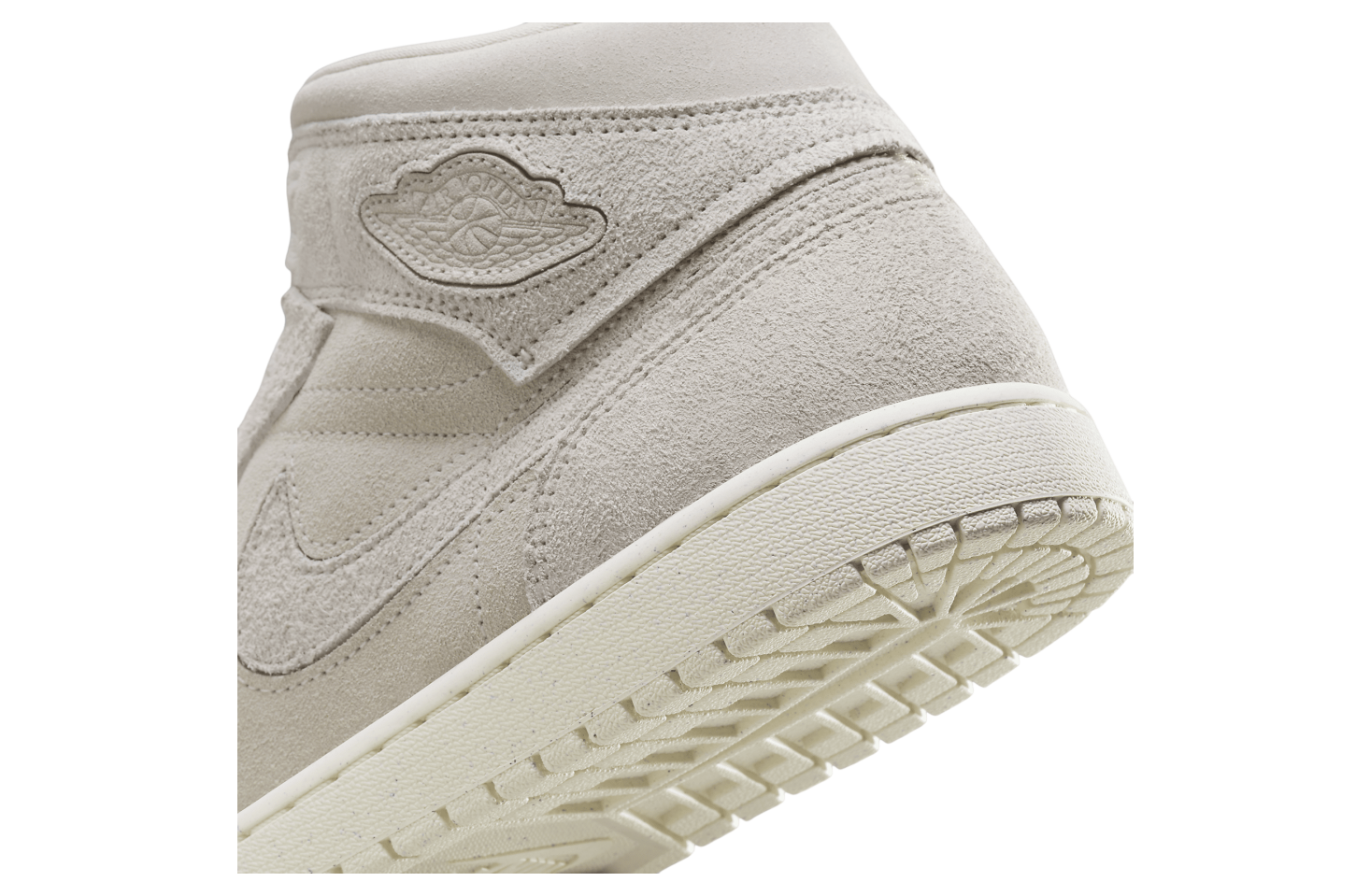 Air Jordan 1 Mid SE Craft Pale Ivory / Legend Light Brown