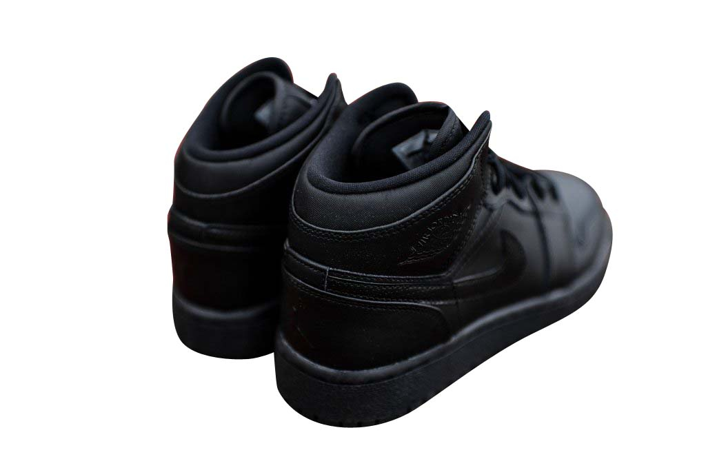 Air Jordan 1 Mid Triple Black 554724034