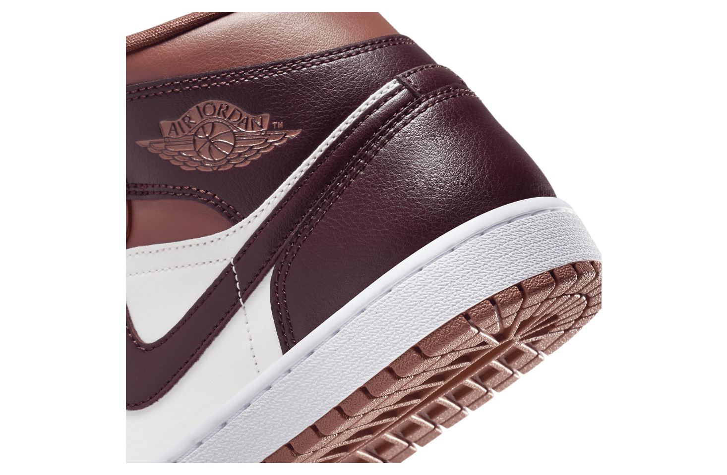 Air Jordan 1 Mid WMNS Dusty Peach / Sail