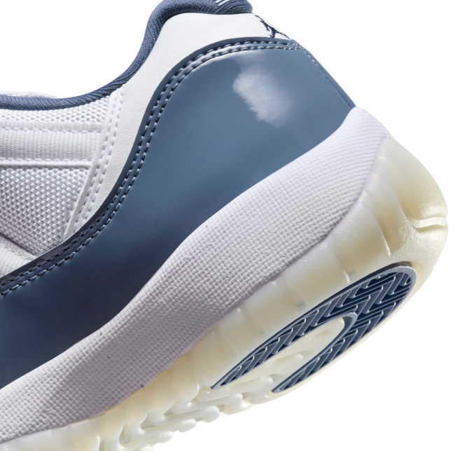 Air Jordan 11 Low GS White / Midnight Navy