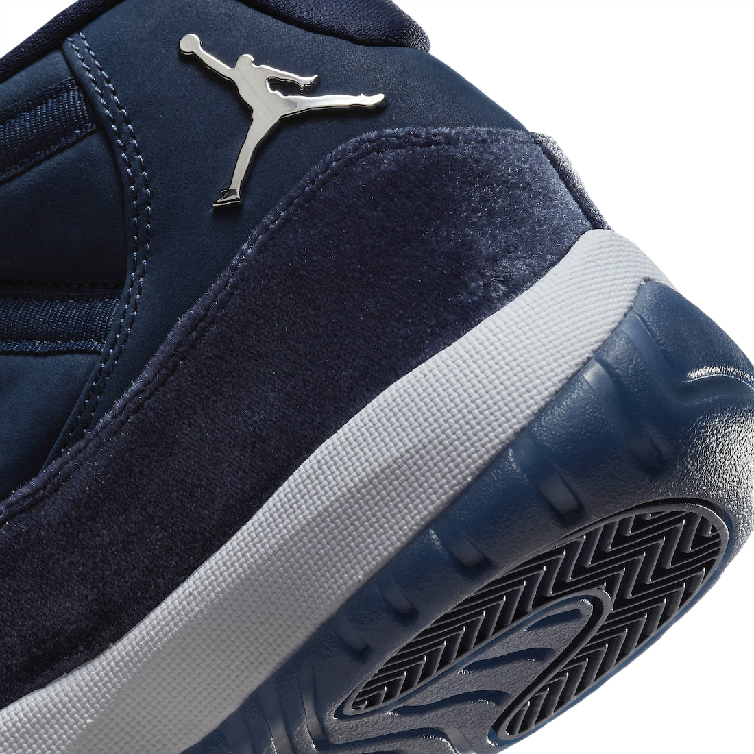 Air Jordan 11 Velvet WMNS Midnight Navy