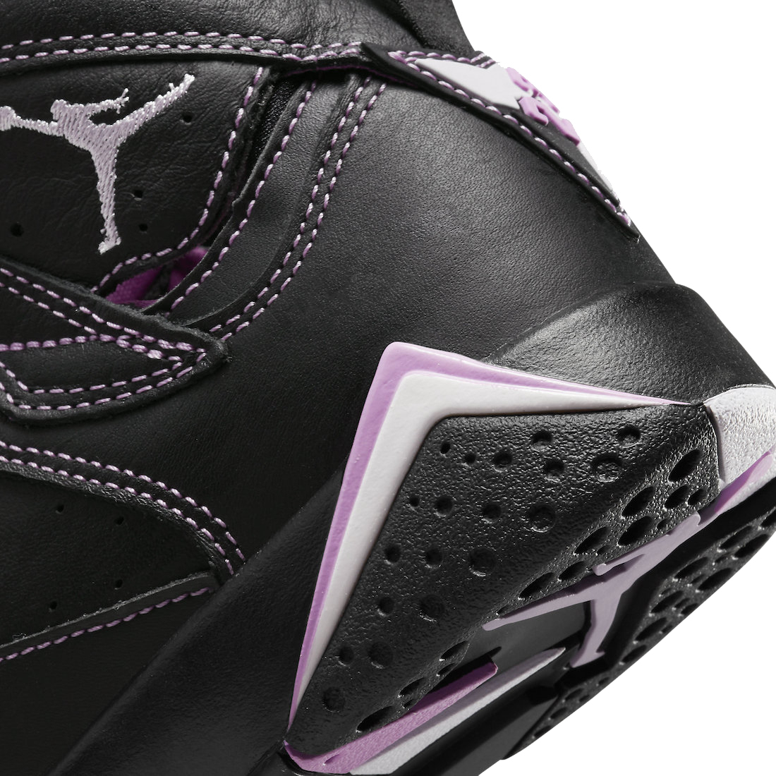 Air Jordan 7 GS Barely Grape