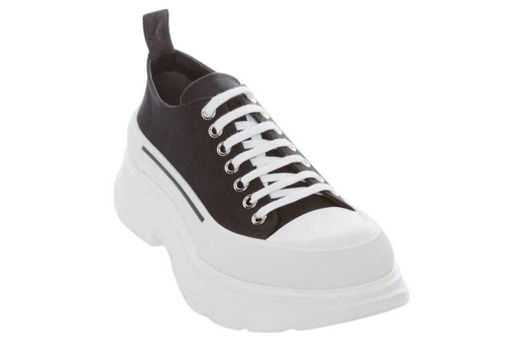 Alexander Mcqueen Tread Slick Lace Up Black / White