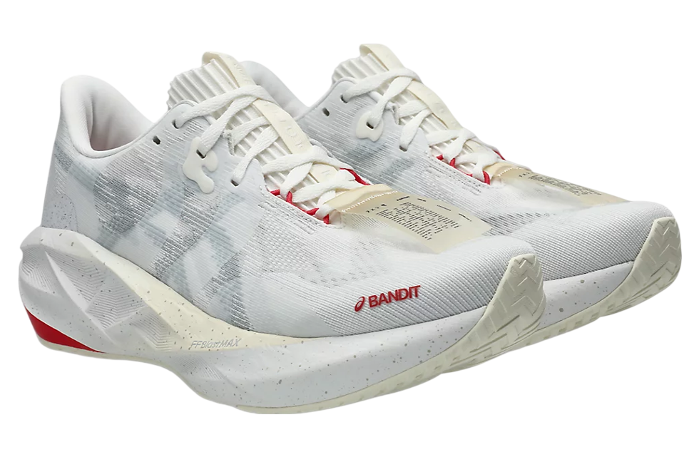 Asics Bandit X Novablast 5 Lucent White / High Rise