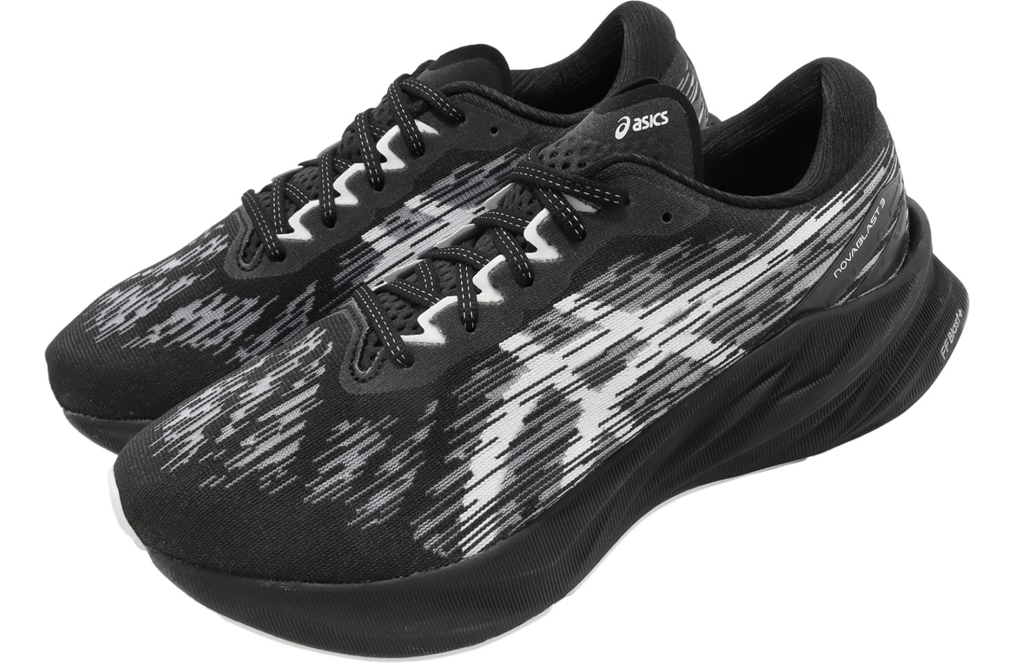 Asics Novablast 3 2E Wide Black / White