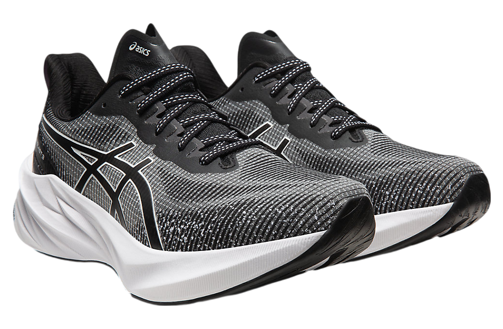 Asics Novablast 3 LE Black / White