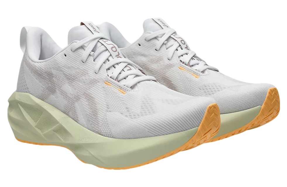 Asics Novablast 5 Wide White / Fawn