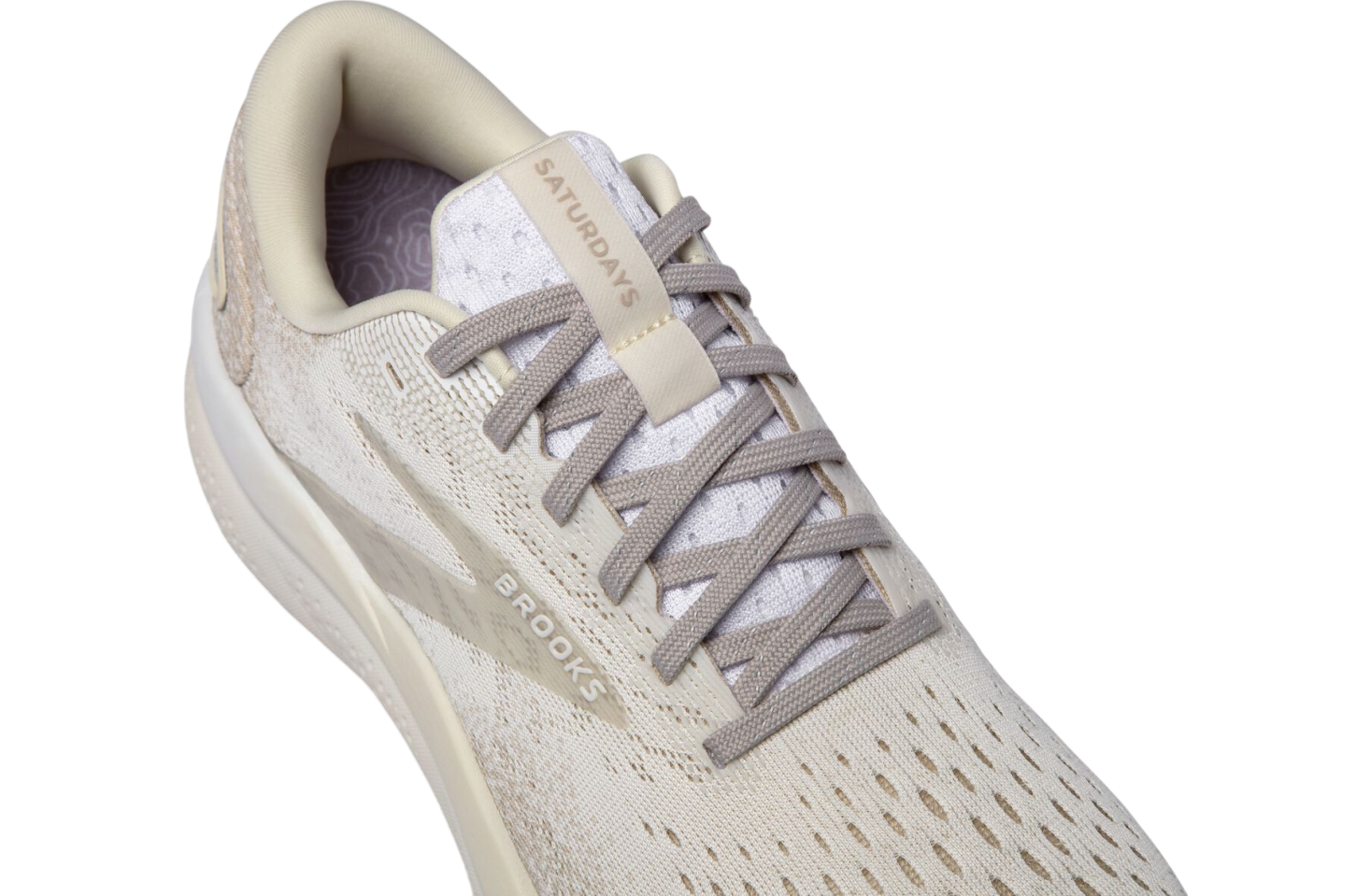 Brooks Saturdays x Ghost 16 WMNS Pristine / Grey