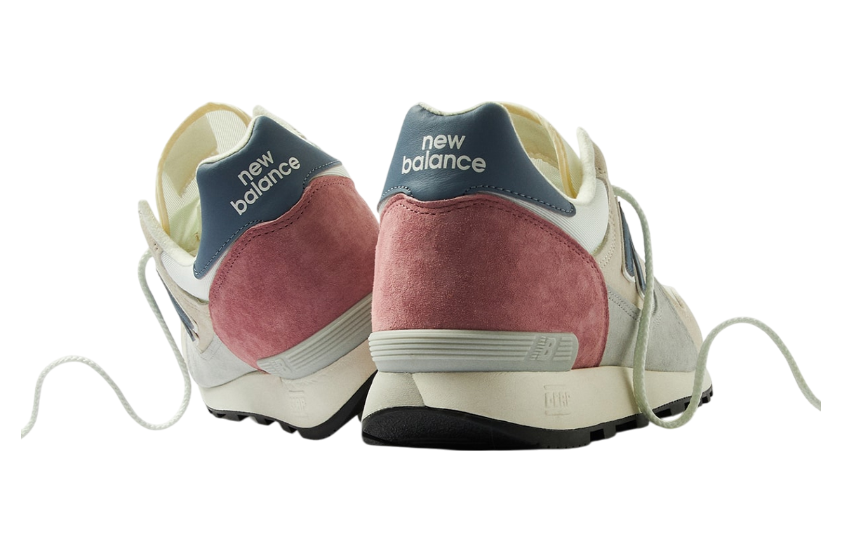 ブルームーン　13個 END. Clothing's Exclusive New Balance 475 Moonbeam Releases