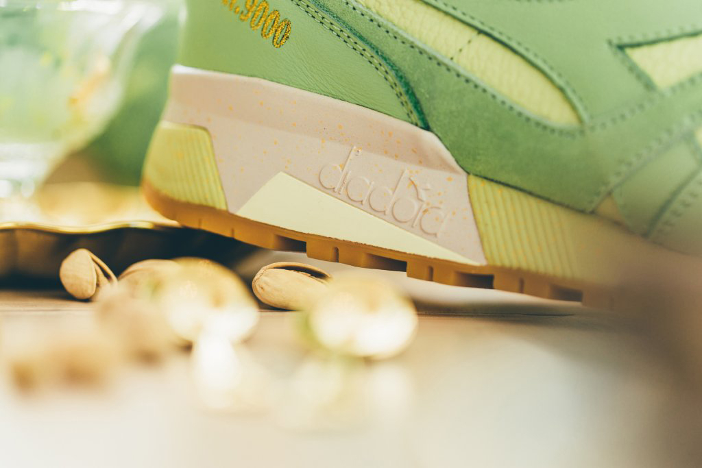 Feature x Diadora N9000 - Pistachio