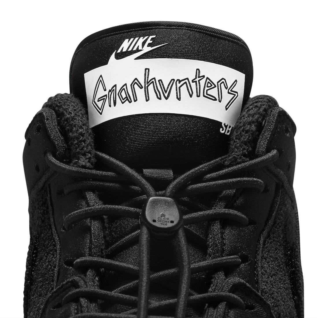 Gnarhunters x Nike SB Dunk Low DH7756-010