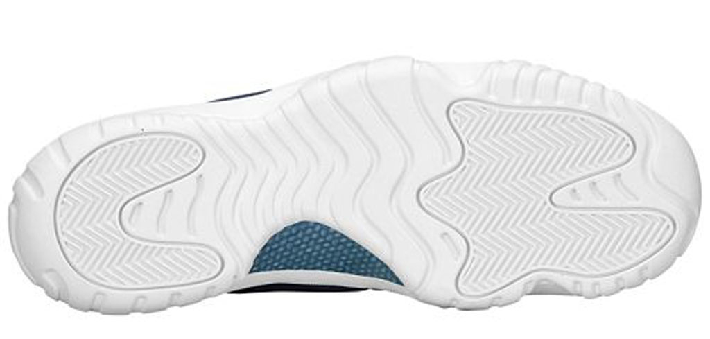 Jordan Future Low 718948401