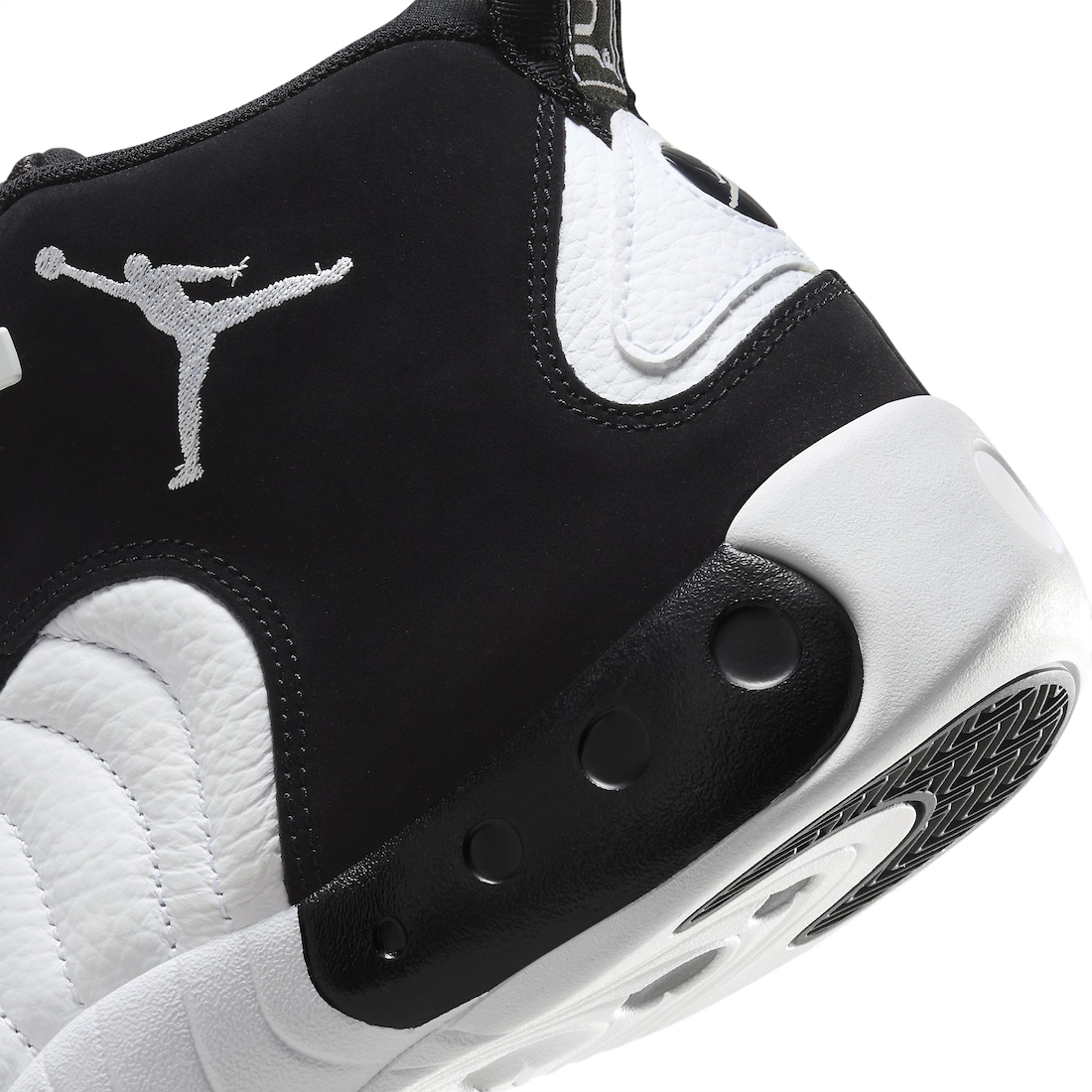 Jumpman pros black outlet and white