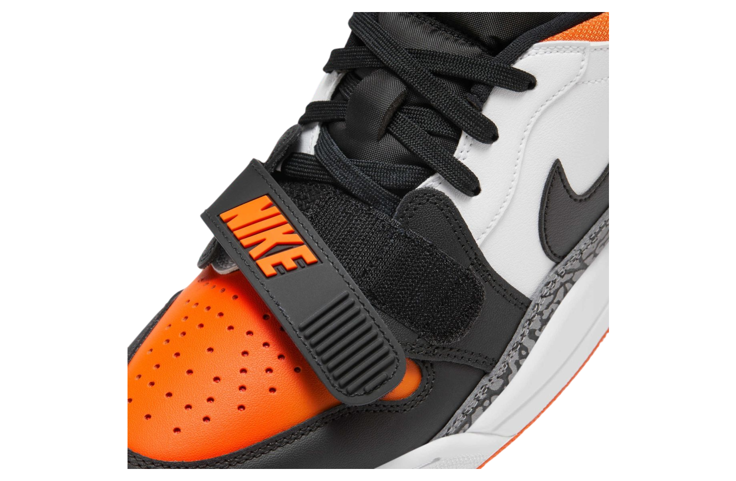 Jordan Legacy 312 Low Shattered Backboard