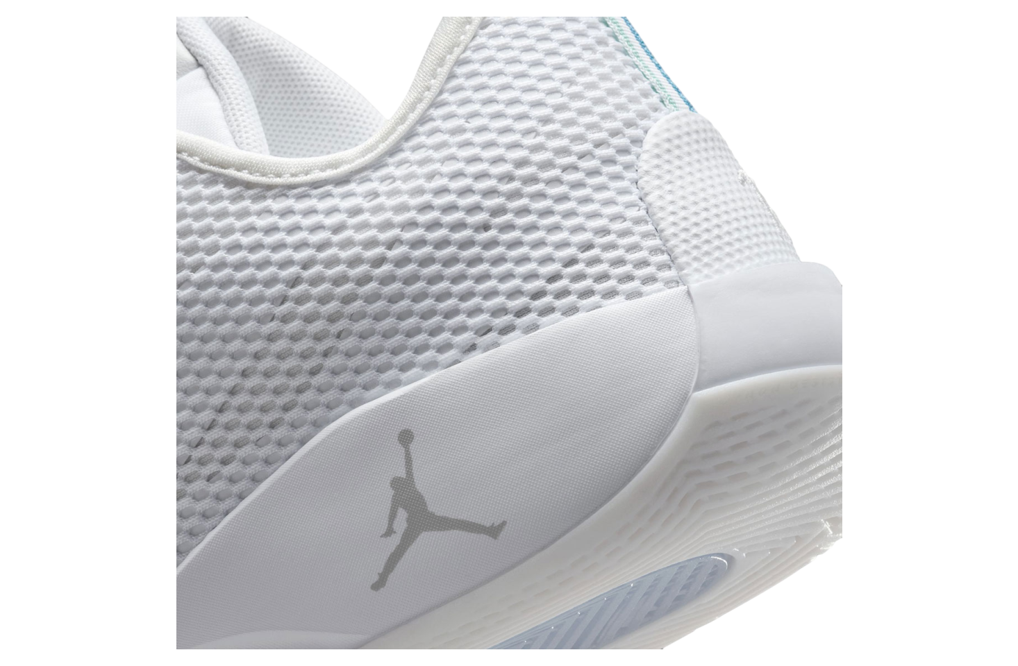 Jordan Luka .77 White / Metallic Silver