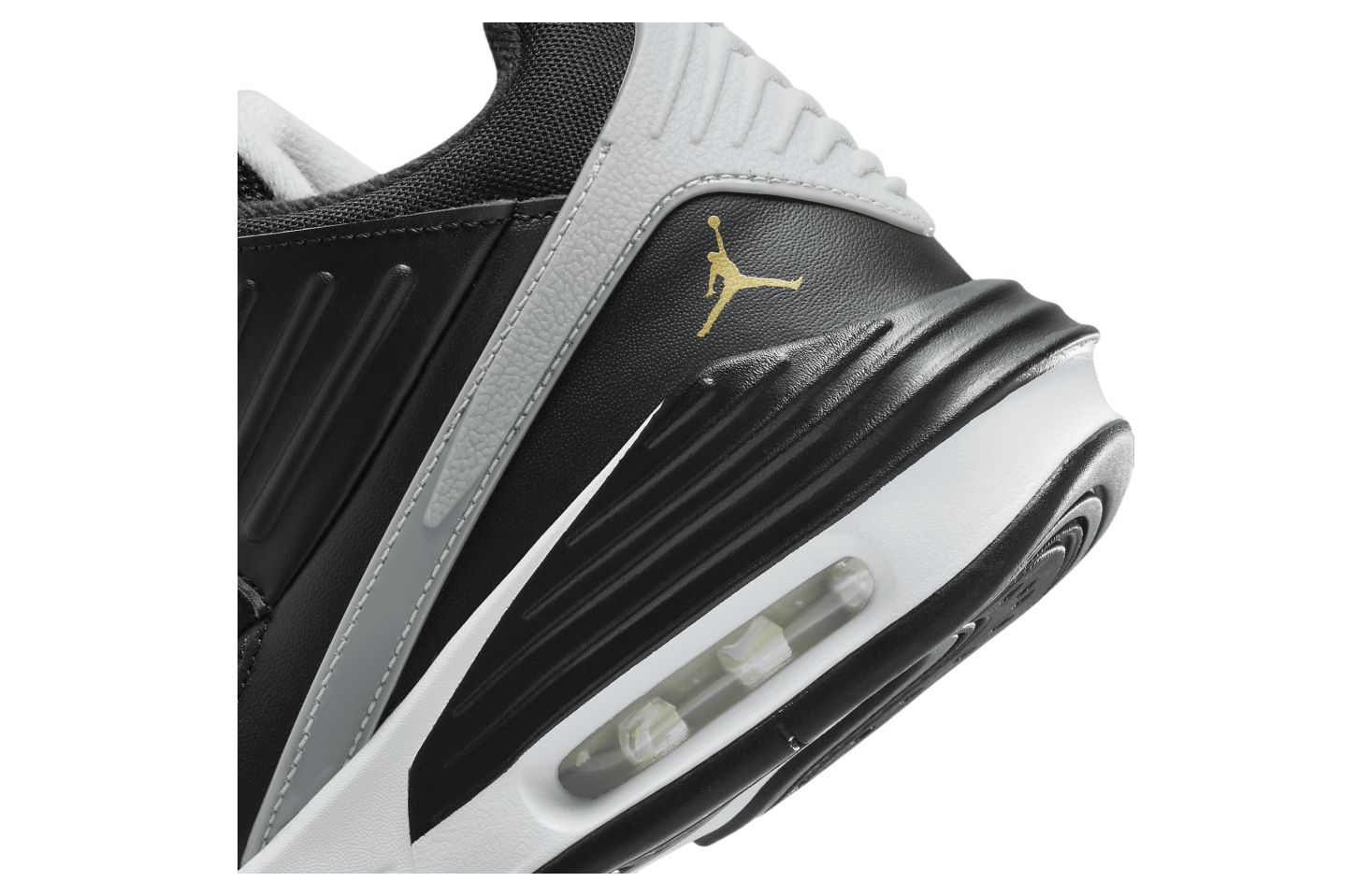 Jordan Max Aura 5 Black / Metallic Gold