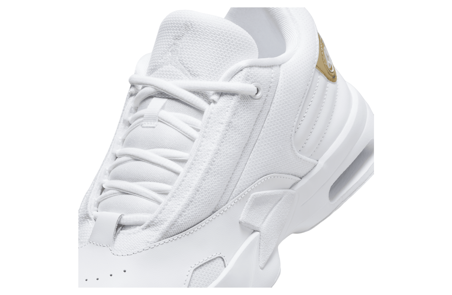 Jordan Max Aura 6 WMNS White / Metallic Gold