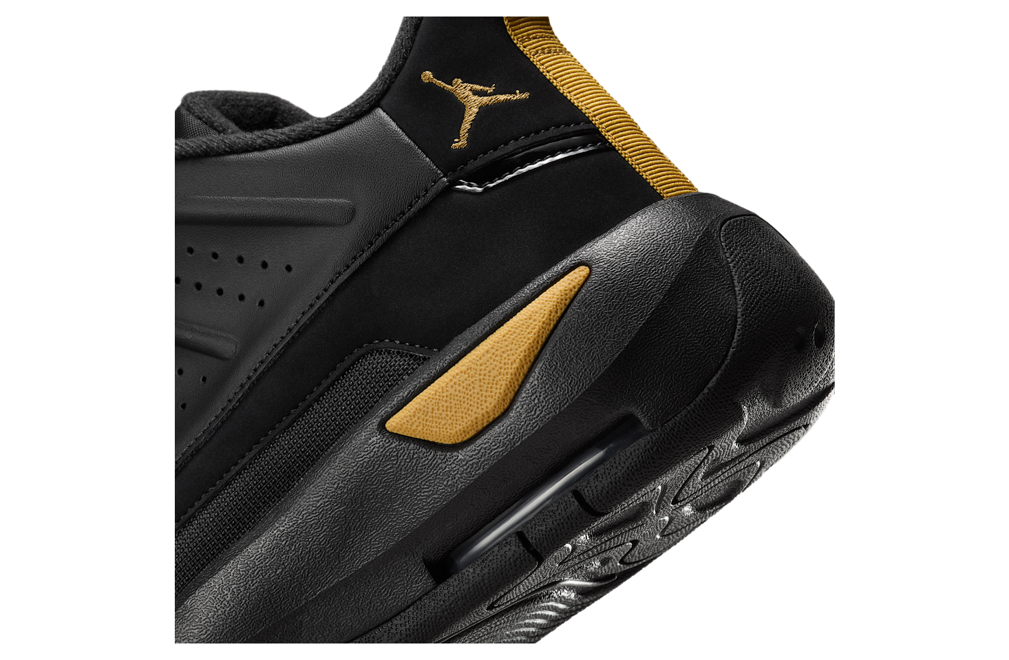 Jordan Max Aura 7 Black / Metallic Gold