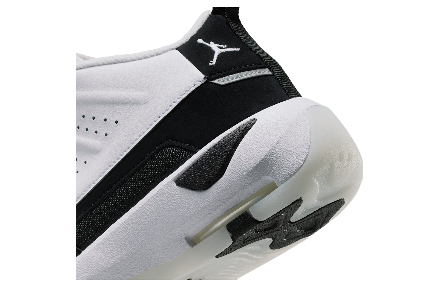 ◆正規品◆NIKE JORDAN MAX AURA 7 WHITE BLACK◆関税込◆人気◆ Jordan Max Aura 7 GS White / Summit White - Jul 2025