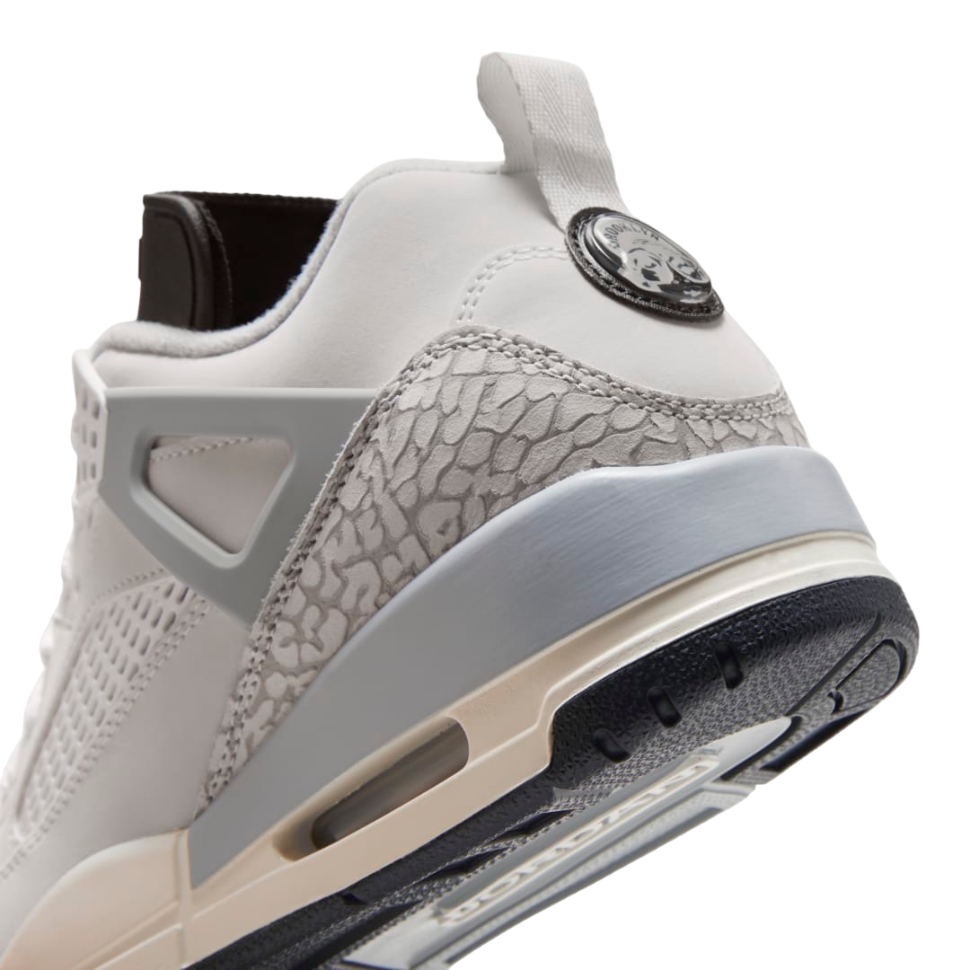 Jordan Spizike Low