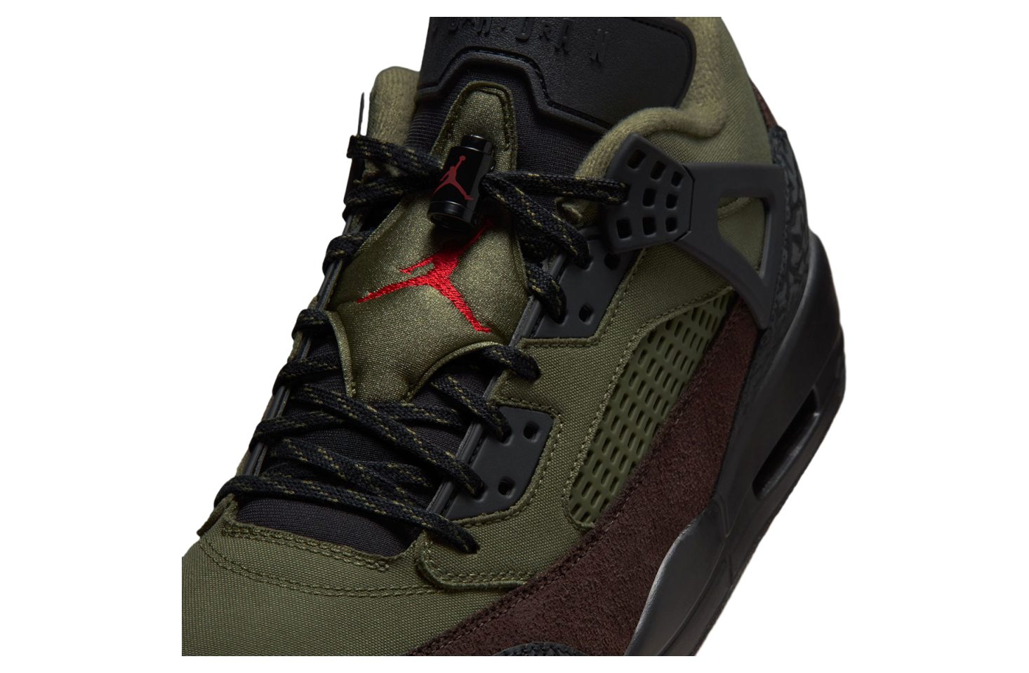 Jordan Spizike Low Beef / Broccoli