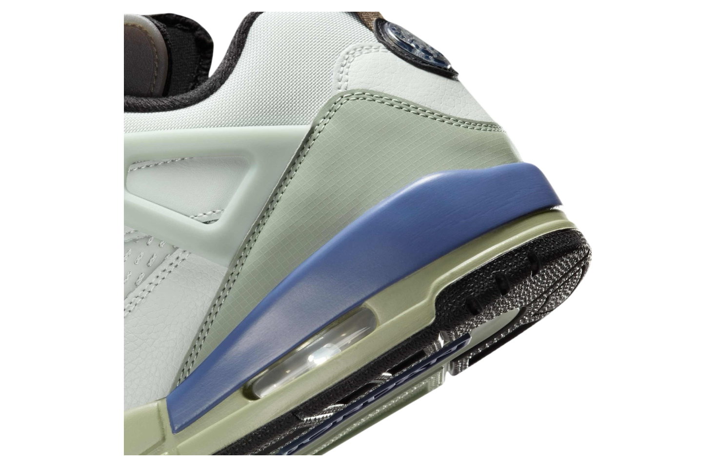 Jordan Spizike Low Metallic Silver / Jade Horizon