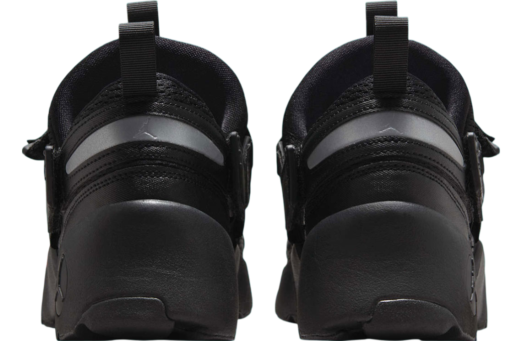 Jordan Trunner Lx Black / Grey